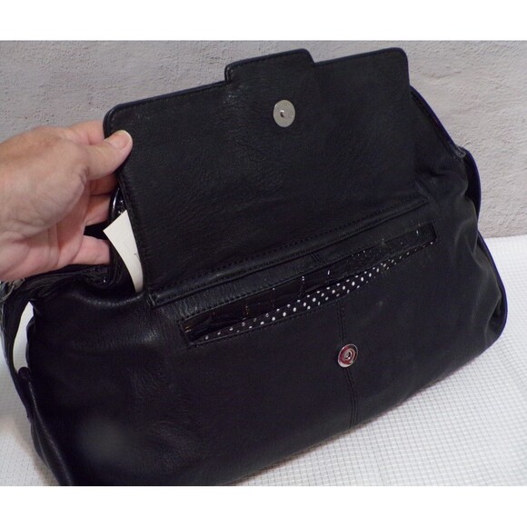 GUESS Handbag Black NWT Silver Accents - Picture 6 of 6